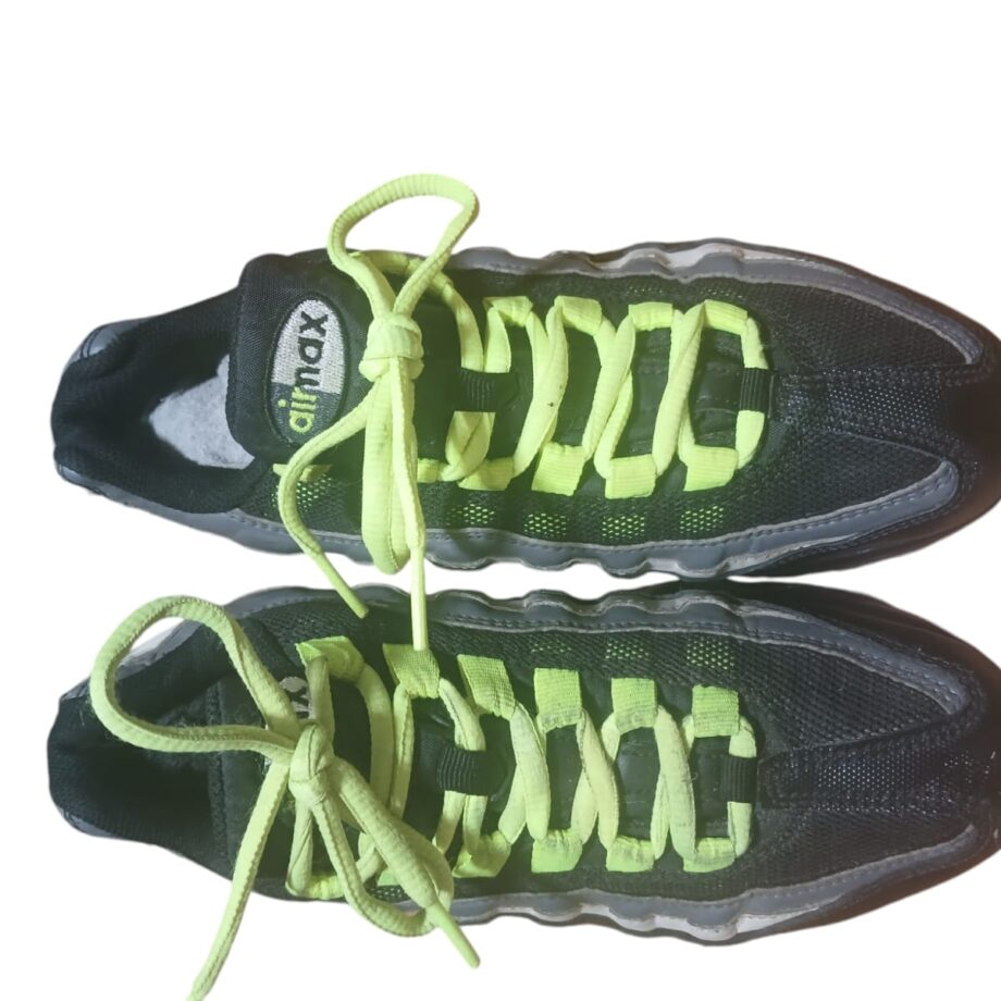 NIKE TEKKING & HIKKING SHOES - EXCELLENT